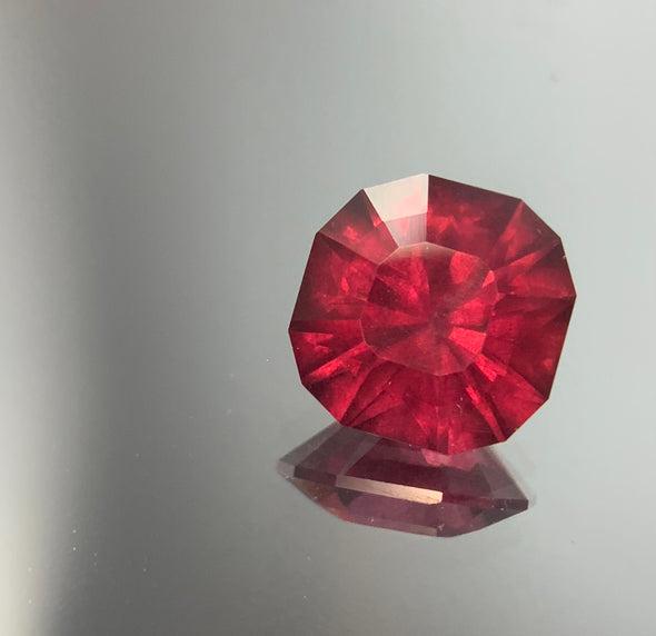 3.24 ct Glowing Color-Shift Pyrope Garnet