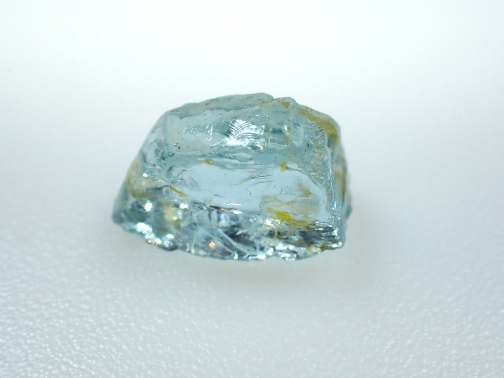 6.32 ct  of Fine Medium Blue Aquamarine